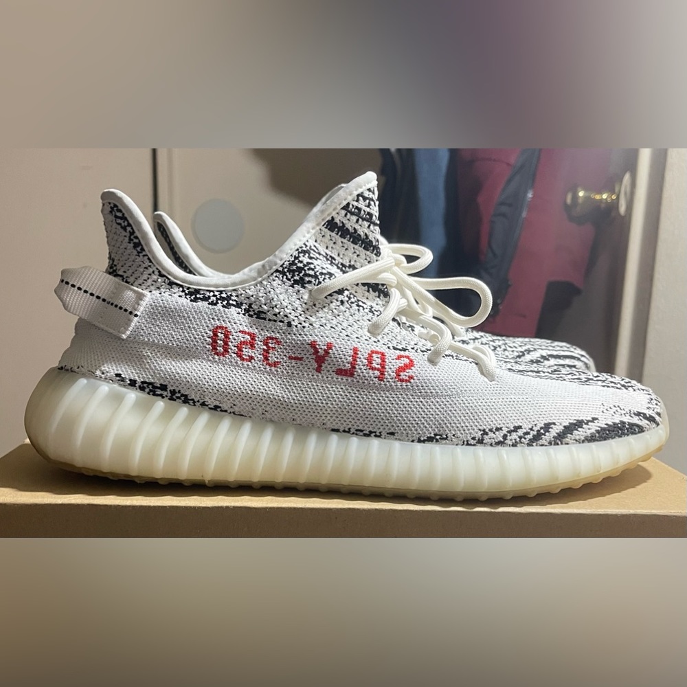 Yeezy V2 350 zebra